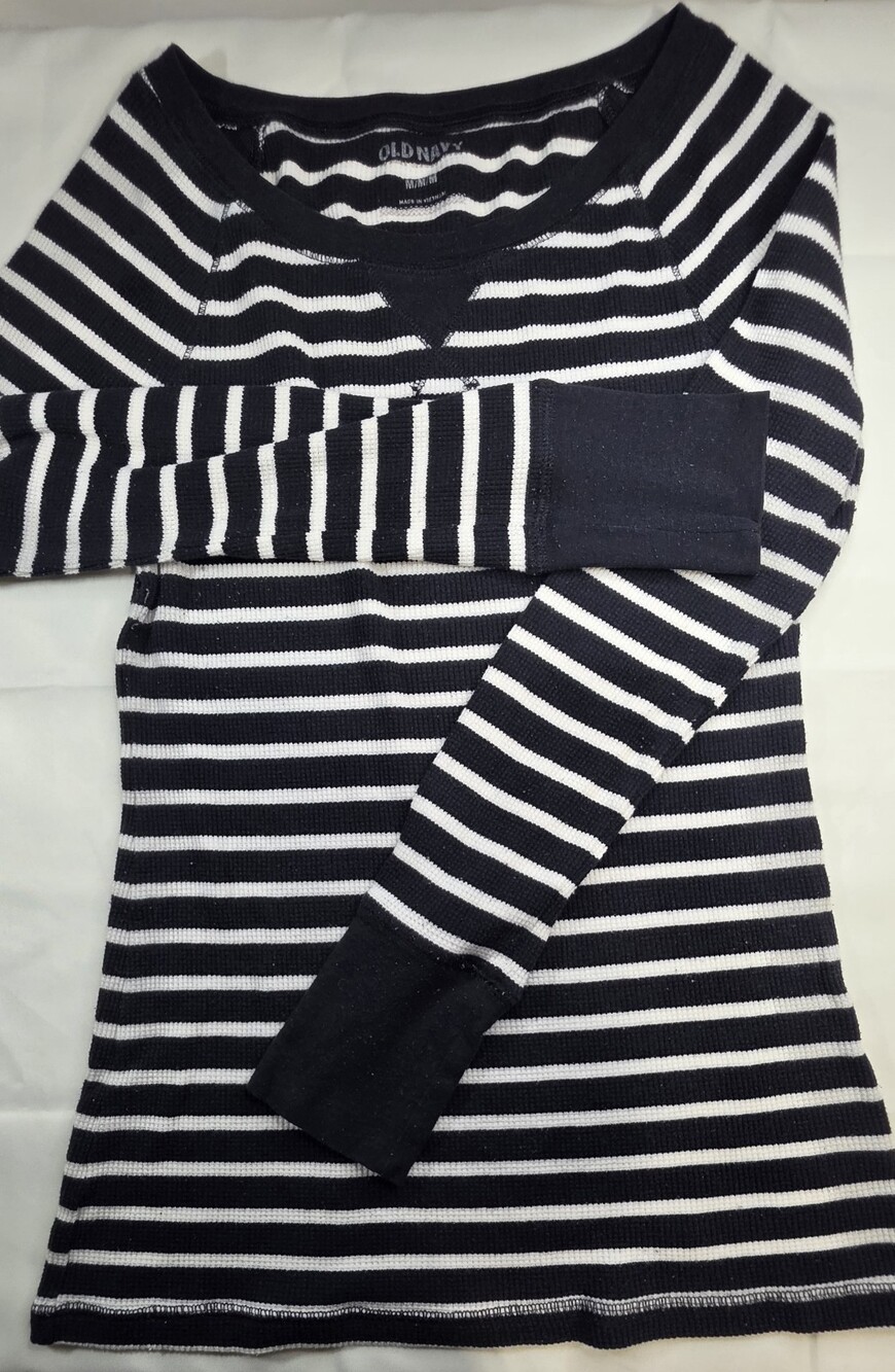Old Navy Women's Thermal Shirt Size M Black White Striped Waffle Knit Sku 0343